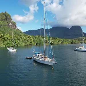 2 Nuits Insolites & 1 Excursion Voile A Bord Du Voilier Mori Ora Moorea